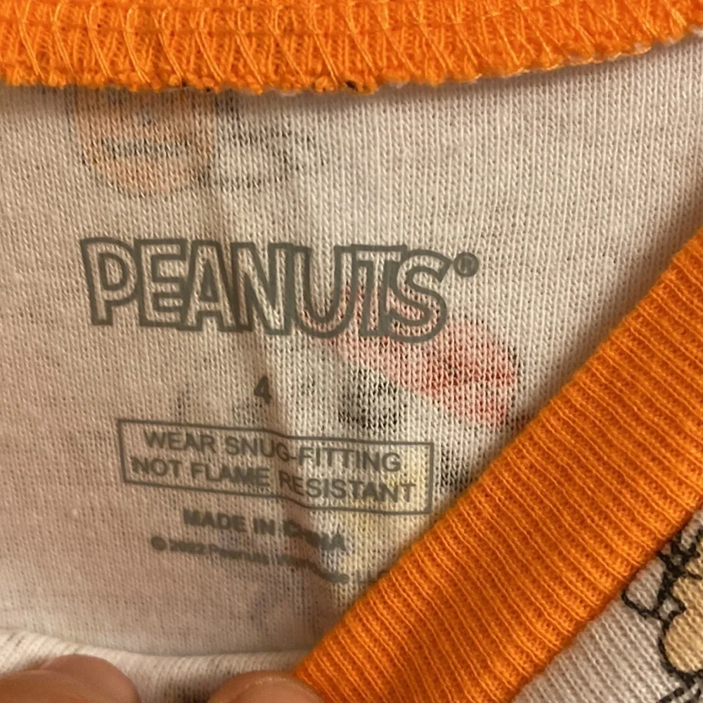 NWT PEANUTS SNOOPY CHARACTERS HALLOWEEN CHILD / KIDS SIZE 4 PAJAMAS
